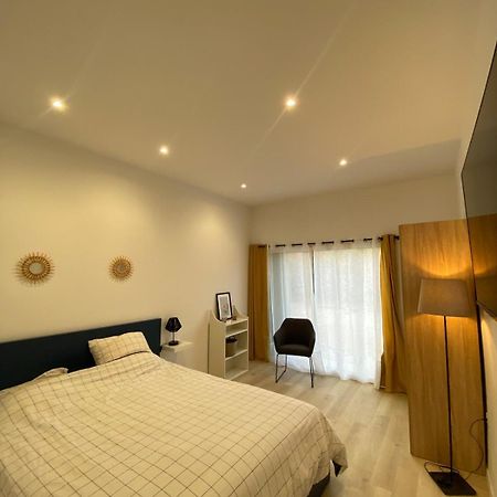 Studio En Provence Avec Piscine La Barben Eksteriør bilde