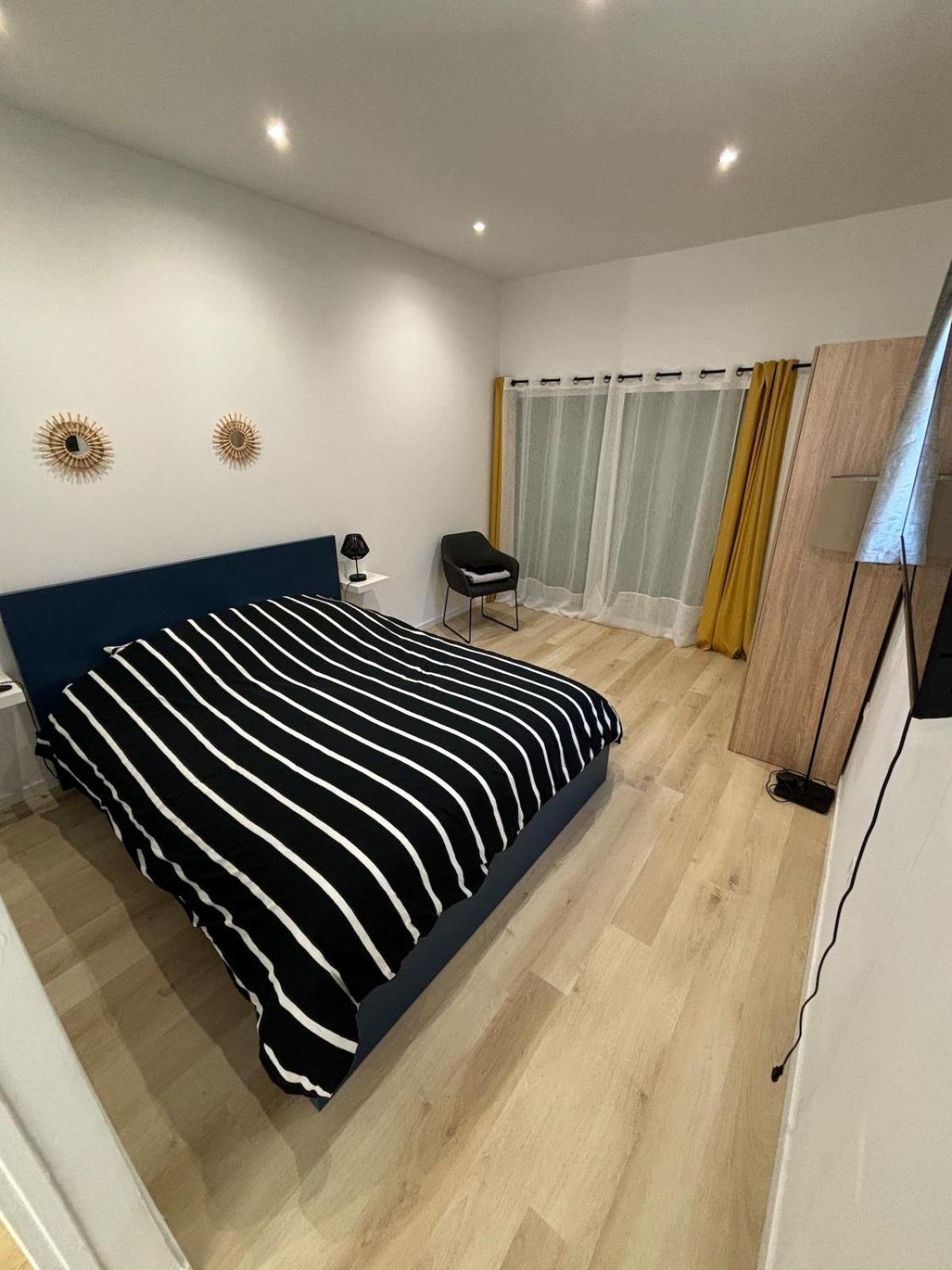 Studio En Provence Avec Piscine La Barben Eksteriør bilde